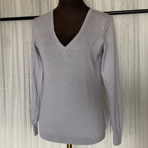 Escada Sport v-neckline wool/cachemire blend lightweight silver sweater Size L
